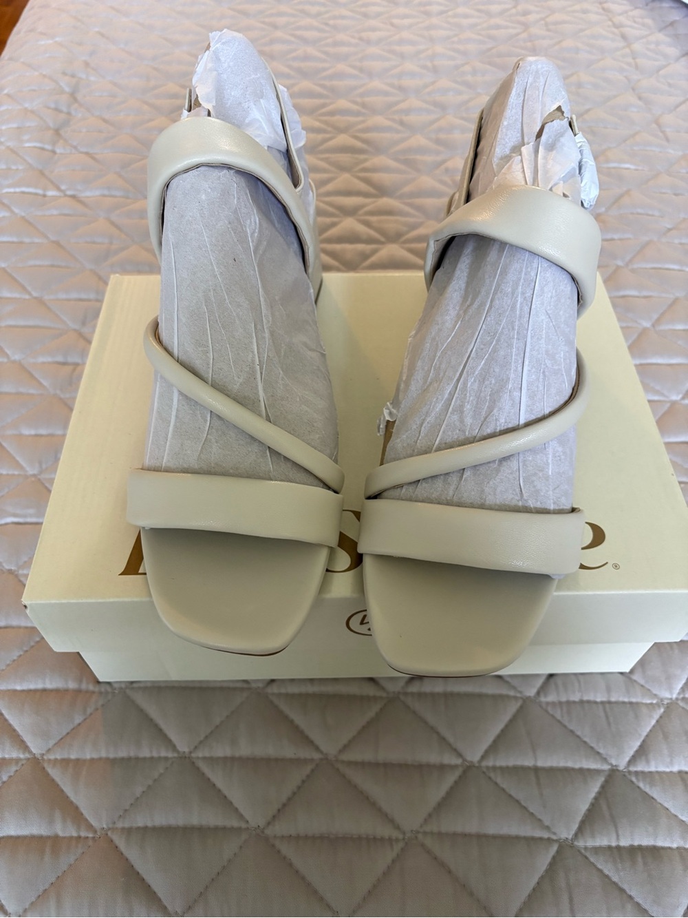 LifeStride Women's Cream Strappy Square Toe Sandals with Ankle Strap